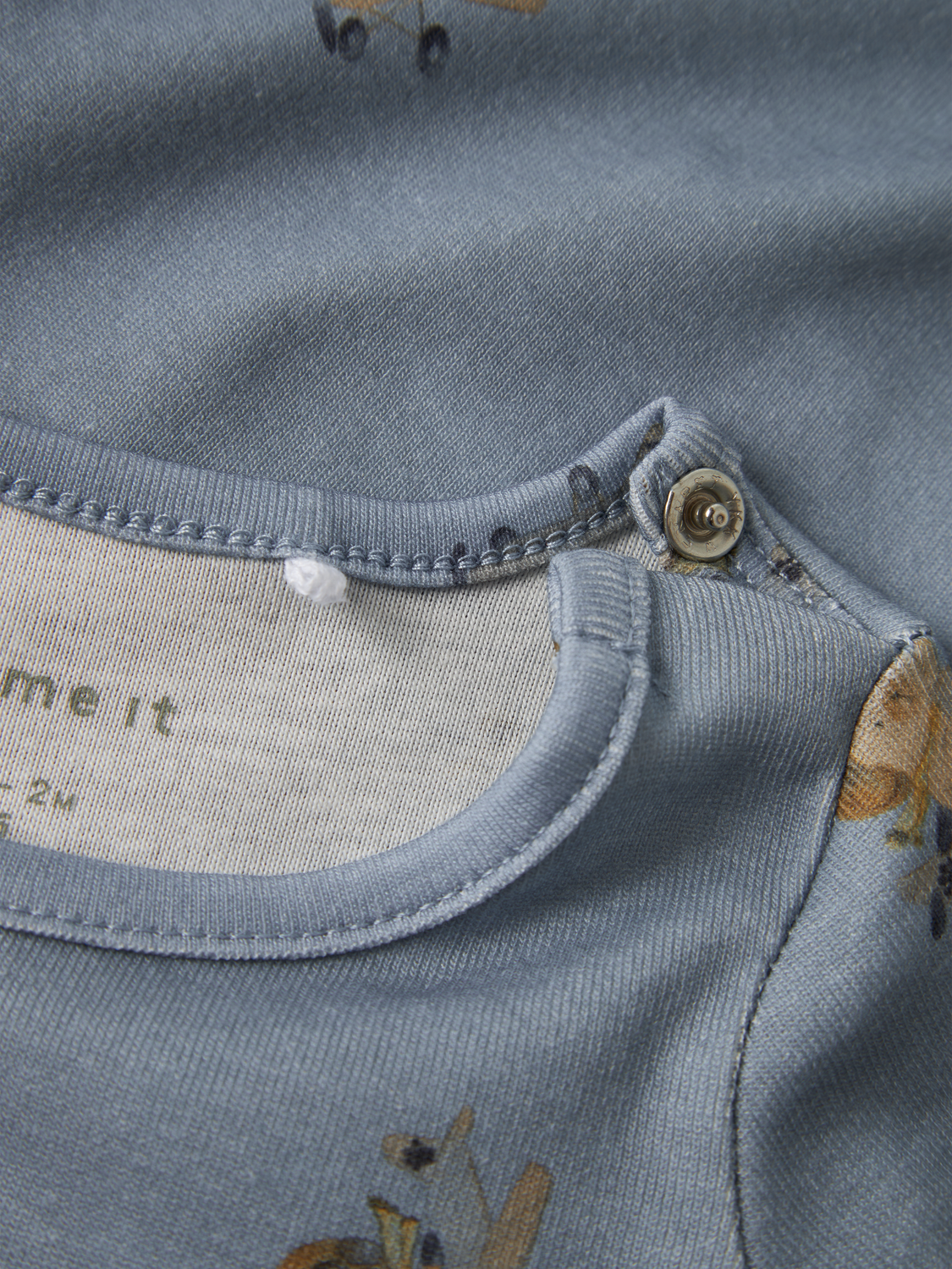 model_shot-front_full